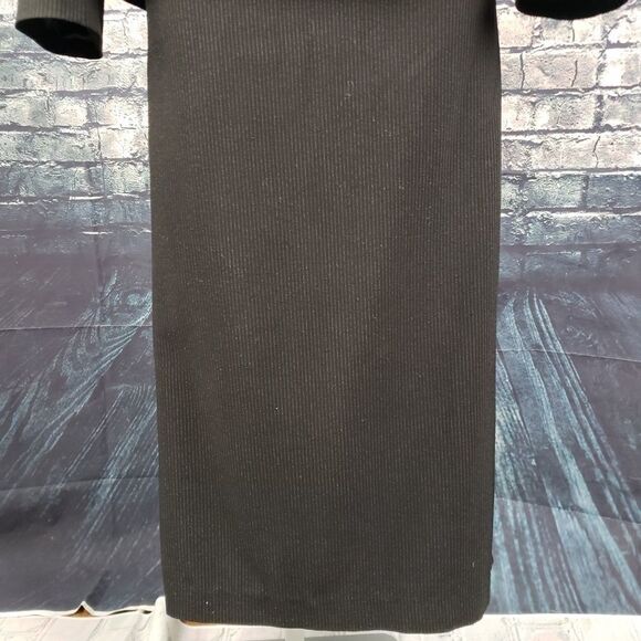 Jones Wear 2PC Black Pinstripe Suit (Jacket/Skirt) - Picture 4 of 7